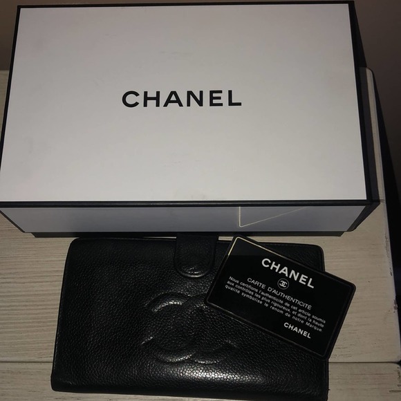 Chanel Authentic Black Long Wallet Caviar Skin - Picture 2 of 10